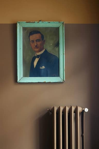 OLIVE BROWN - 1362 Jotun Paint Color